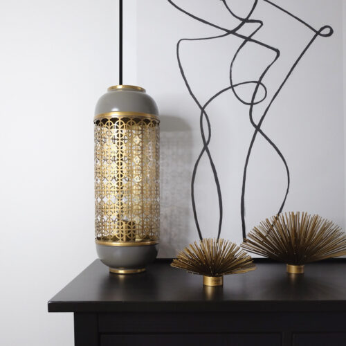Pöytävalaisin metalli harmaa kulta kuvioitu pinta