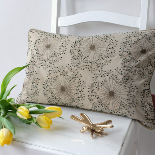 Sisustustyyny kukkakuvioitu 30x50 cm Cozy Living