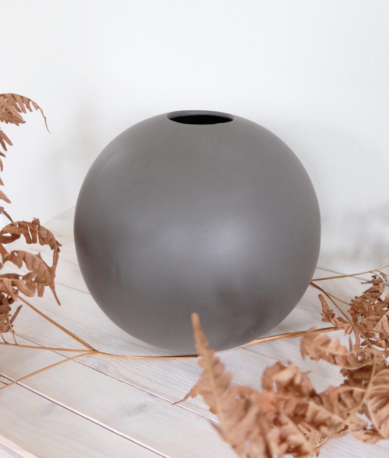 Pallomaljakko keraaminen harmaa iso