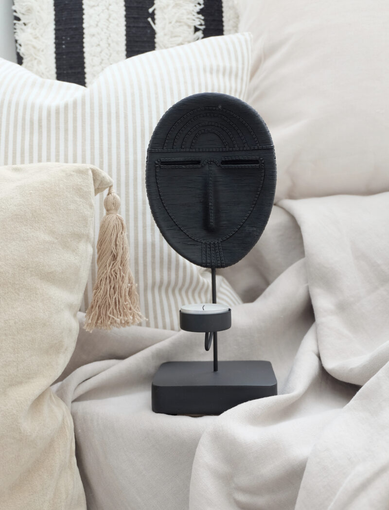 Kynttiläteline musta lämpökynttilälle