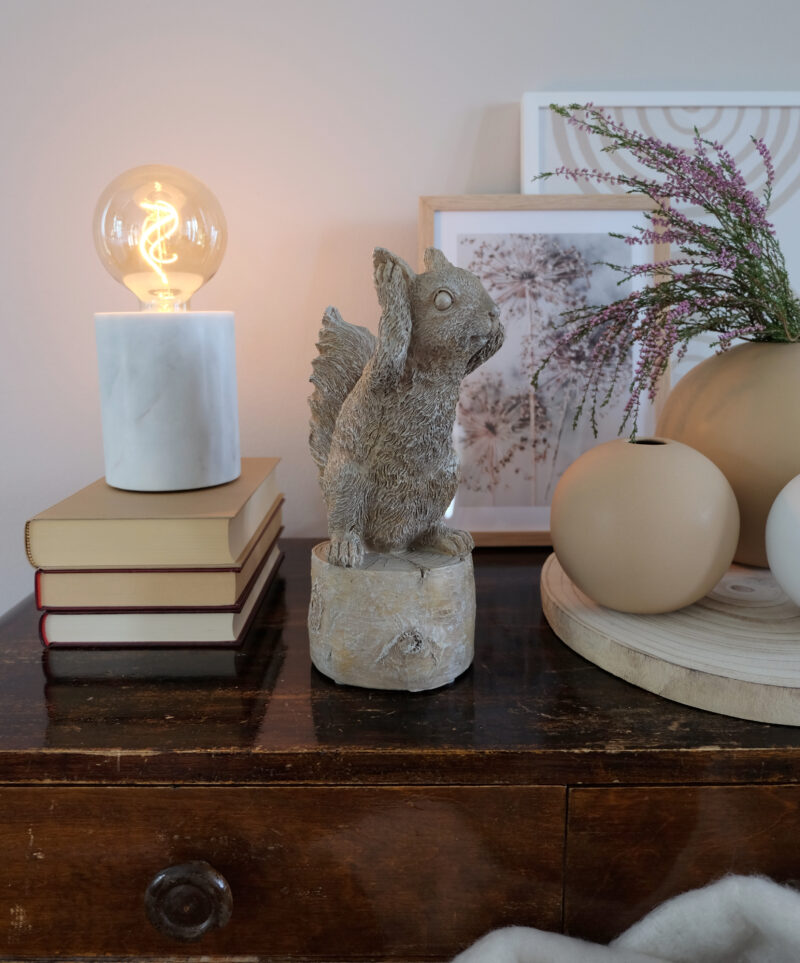 Pöytäkoriste orava ruskea