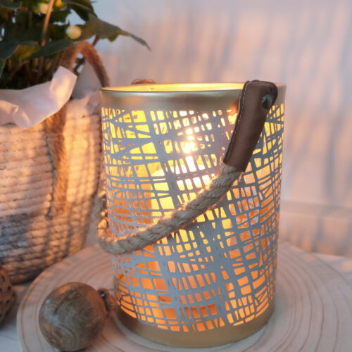 Kynttilälyhty metallia kulta