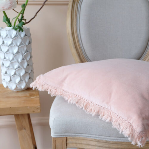 Sisustustyyny pinkki sametti