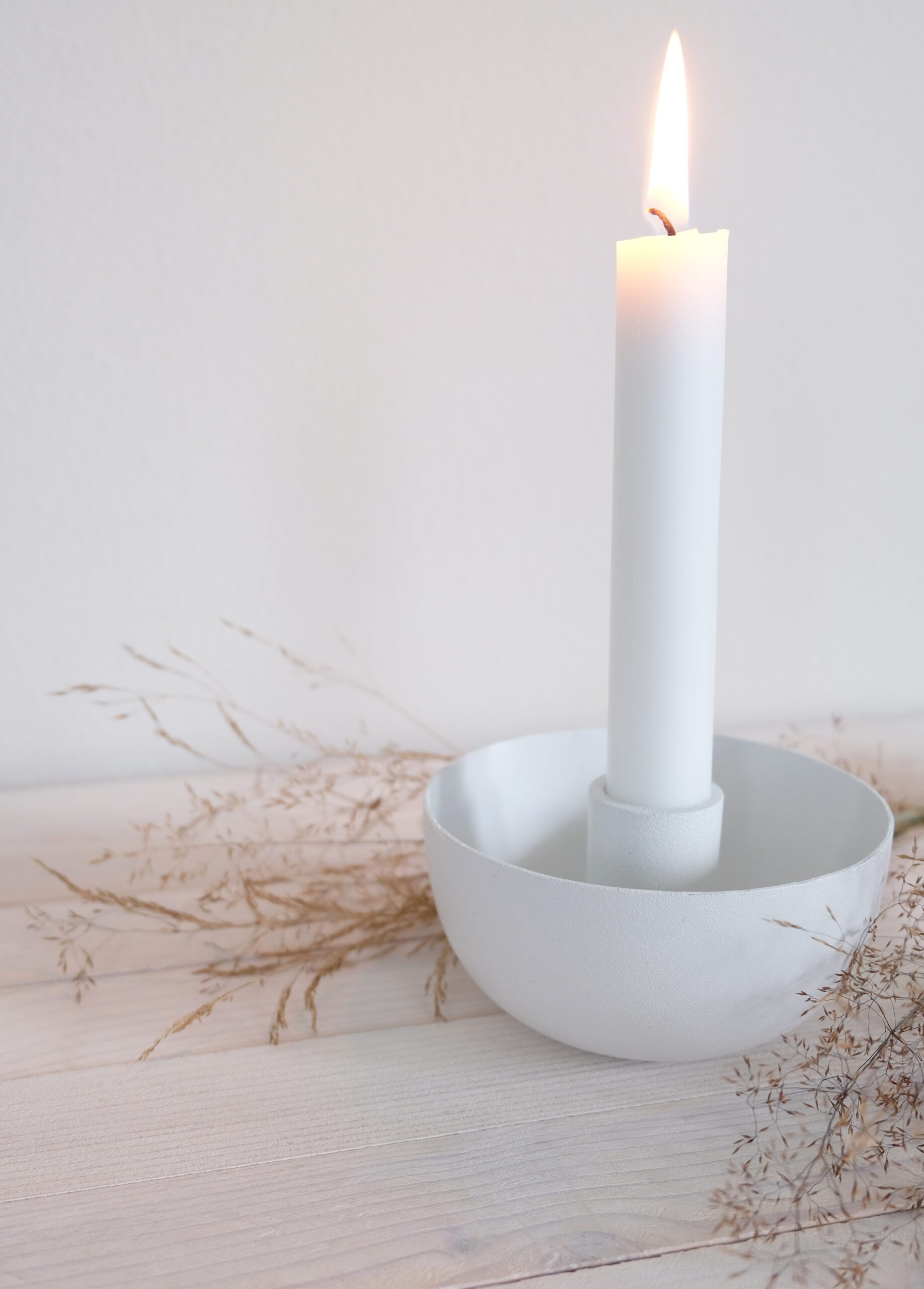 Kynttilänjalka valkoinen pitkälle kynttilälle