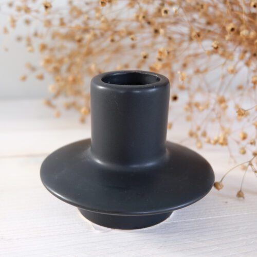 Musta kynttilänjalka