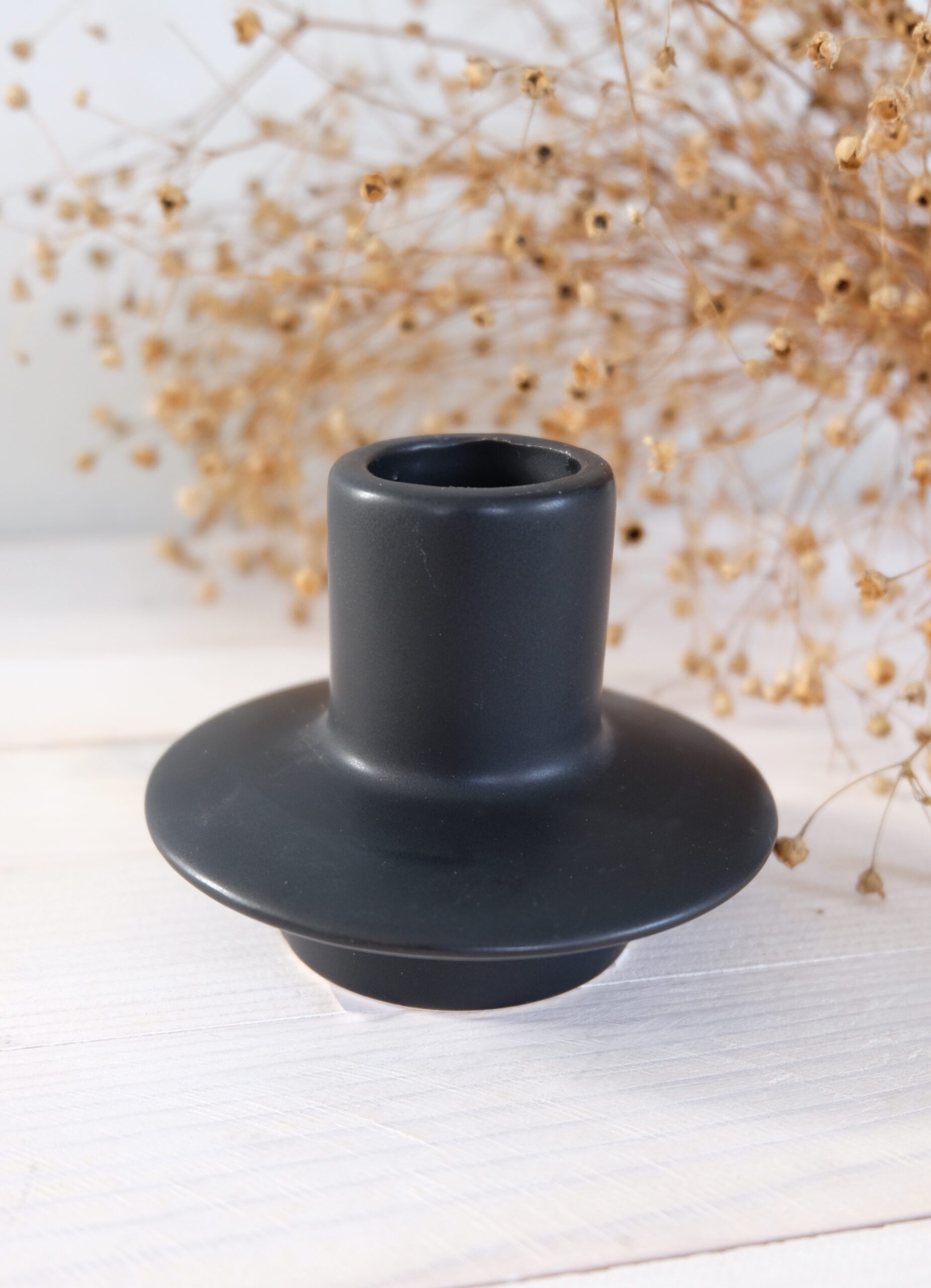 Musta kynttilänjalka