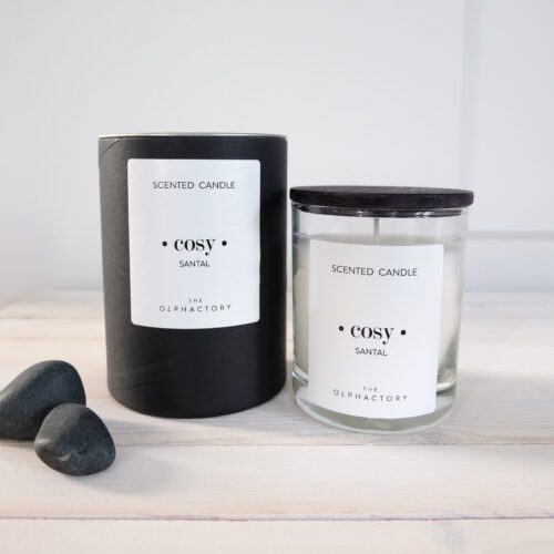 Tuoksukynttilä valkoinen musta puinen kansi Cosy The Olphactory