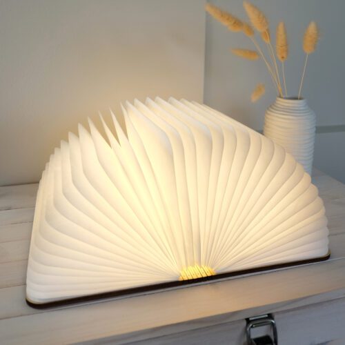 Kirjanmuotoinen pöytävalaisin