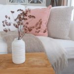 Aaltopintainen maljakko valkoinen keraaminen