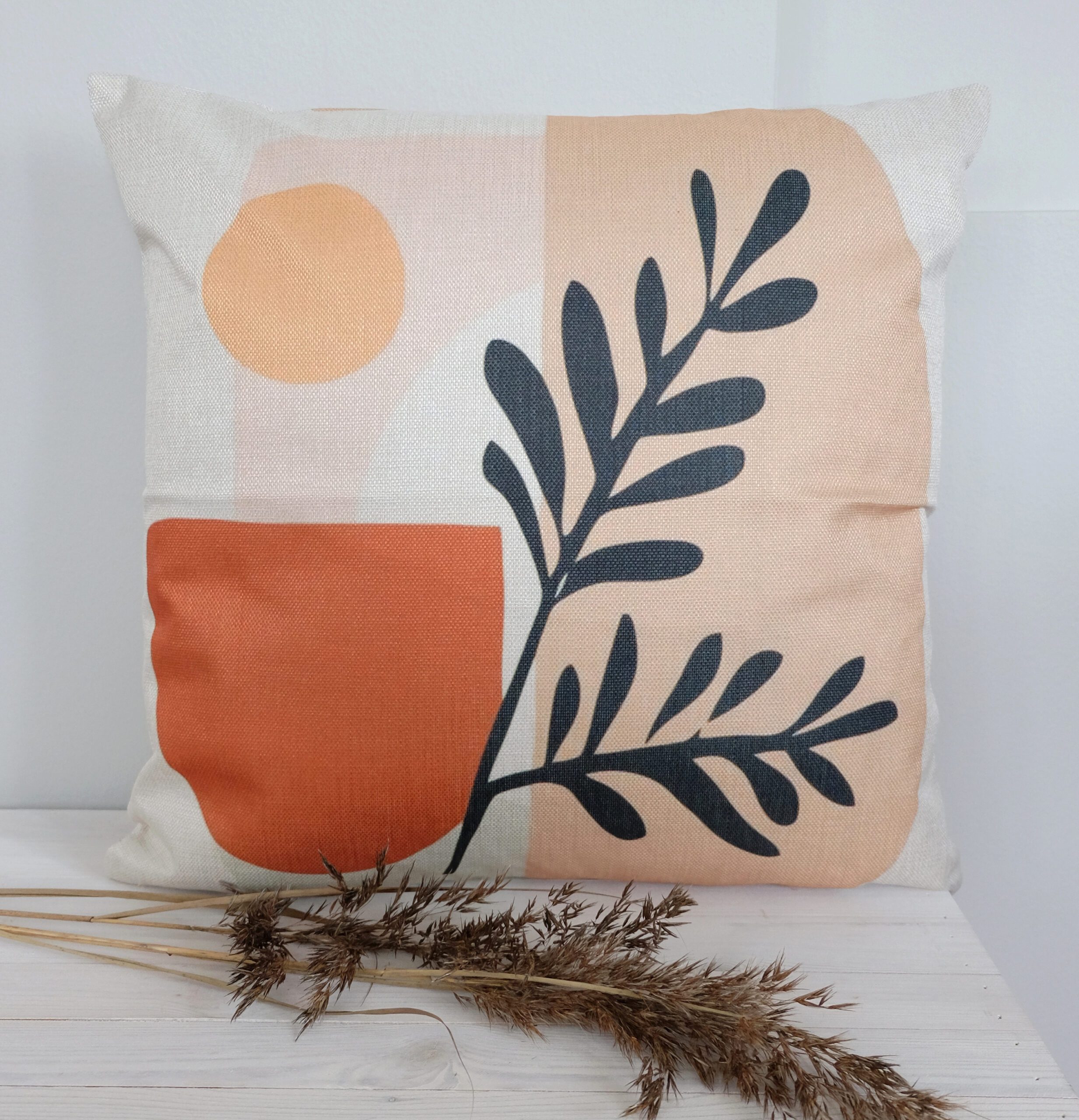 Värikäs kuviollinen sisustustyynynpäällinen