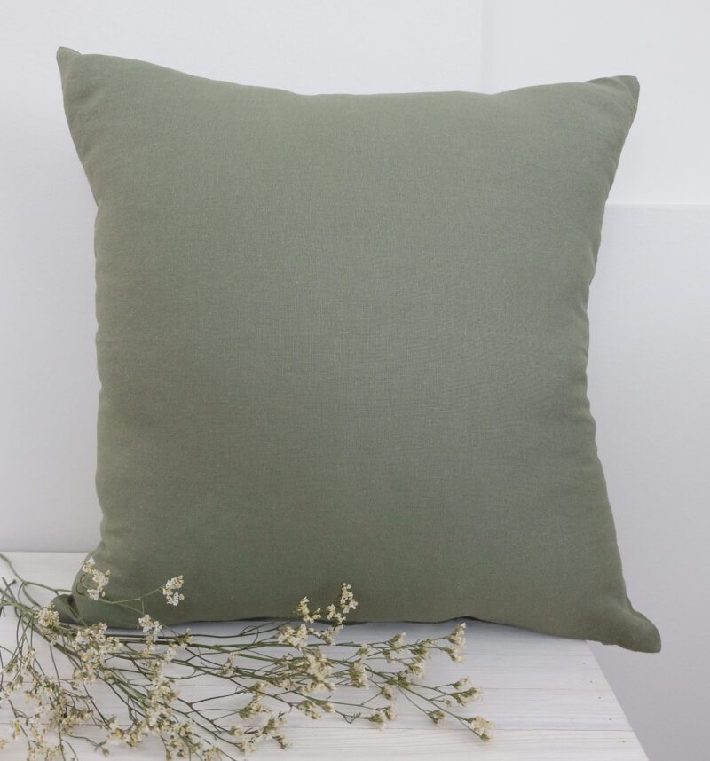 Oliivinvihrea pellavainen sisustustyynynpaallinen
