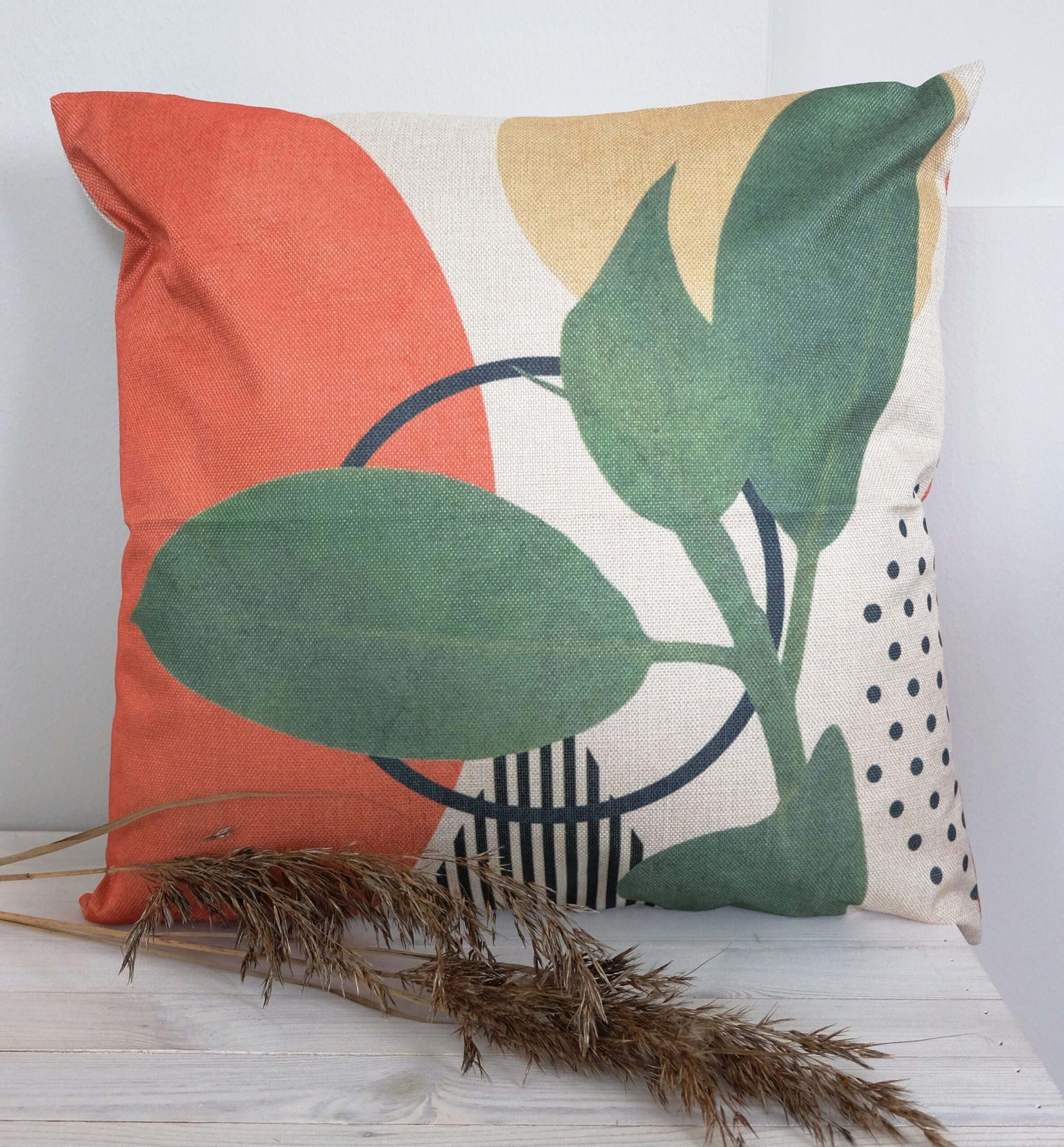 Värikäs kuviollinen lehtiaiheinen sisustustyynynpäällinen