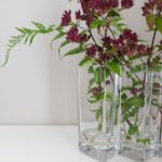 Kapea 4-osioinen maljakko kirkasta lasia