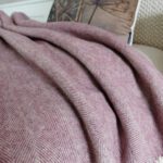 Torkkupeitto violetti villaa